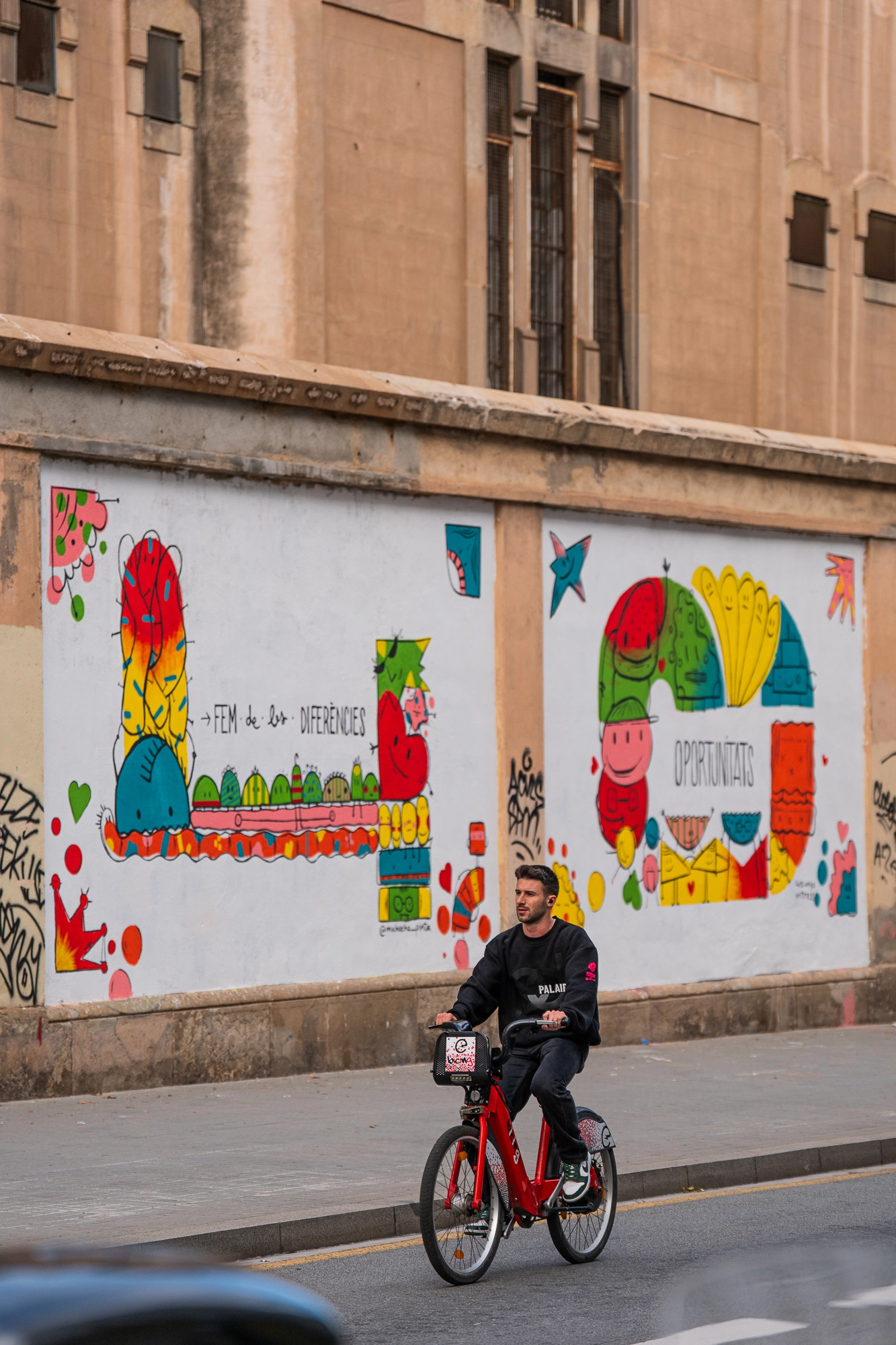 69ddf637-35e8-4734-9976-df34195ab66f