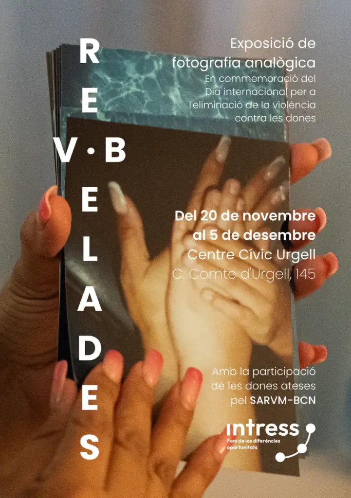 Cartell de l'exposició fotogràfica "Revelades" realitzada per Intress pel 25N